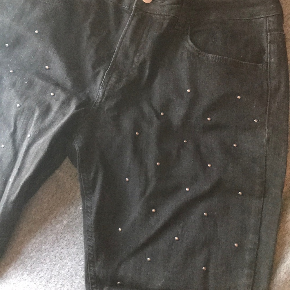 Black Studded Jeans🔥